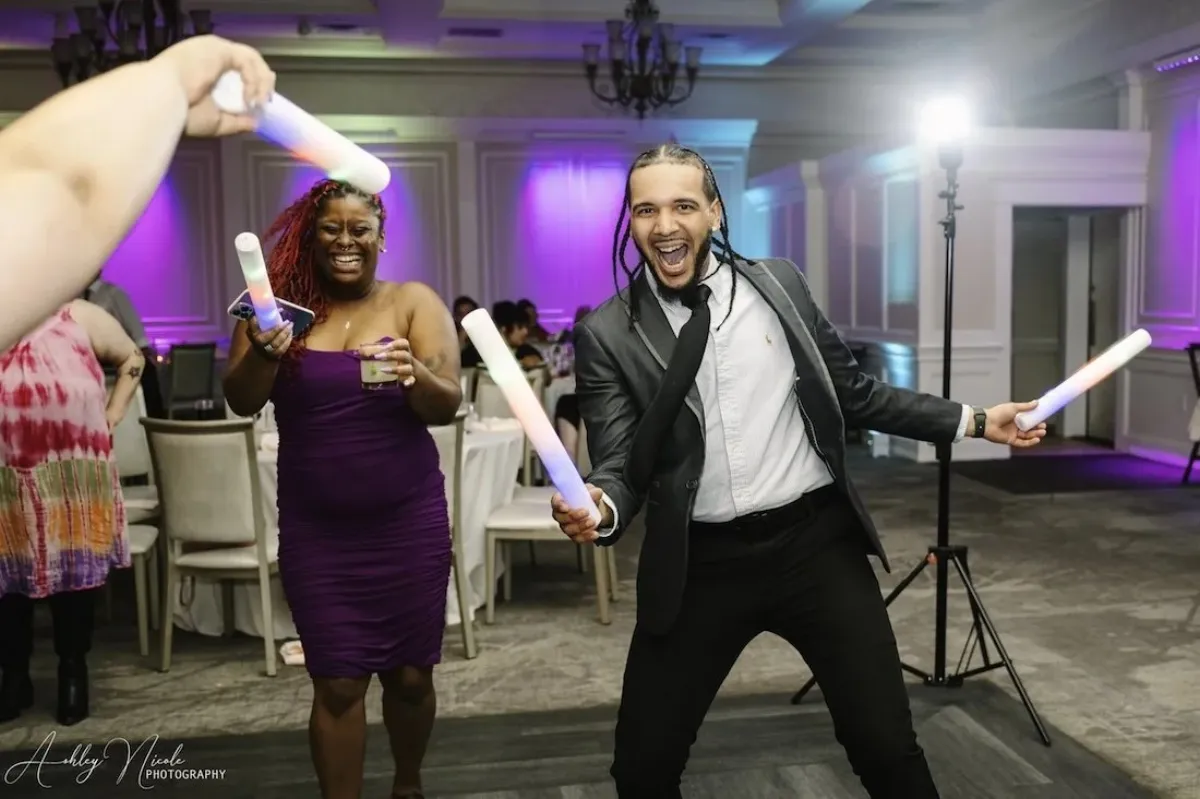 Dez Wilson entertaining at an event